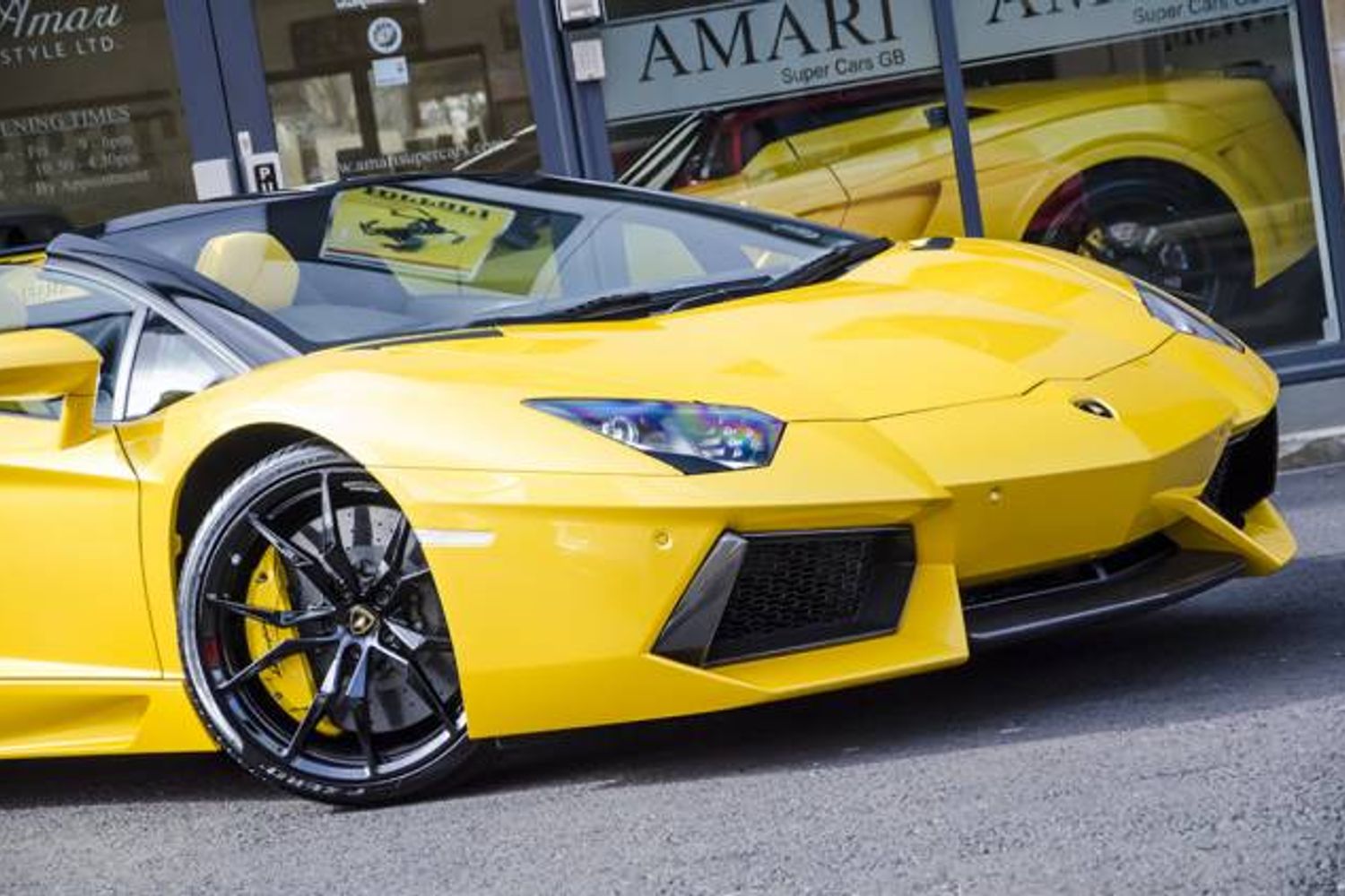 LAMBORGHINI AVENTADOR ROADSTER LP 700-4 ISR