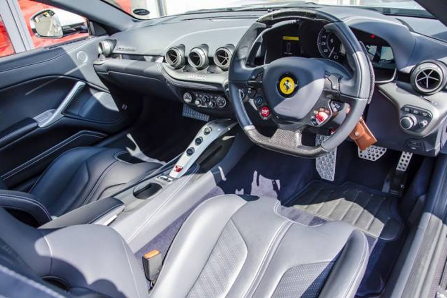 FERRARI F12 BERLINETTA COUPE 2dr Auto