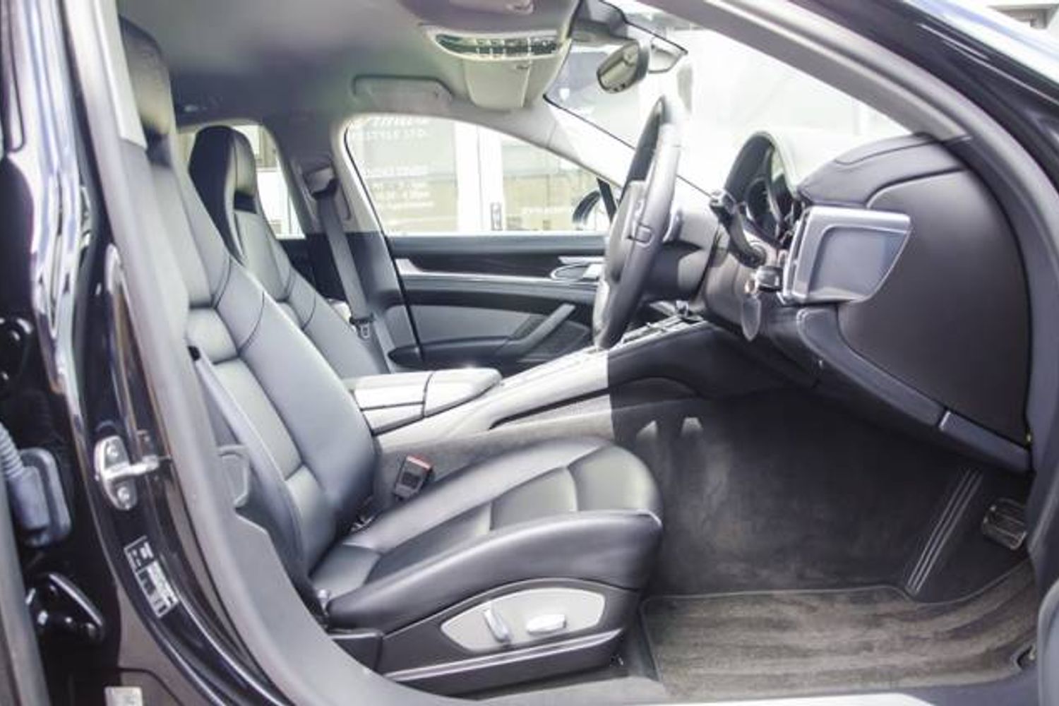 PORSCHE PANAMERA DIESEL SALOON 3.0 V6 Diesel Tiptronic S