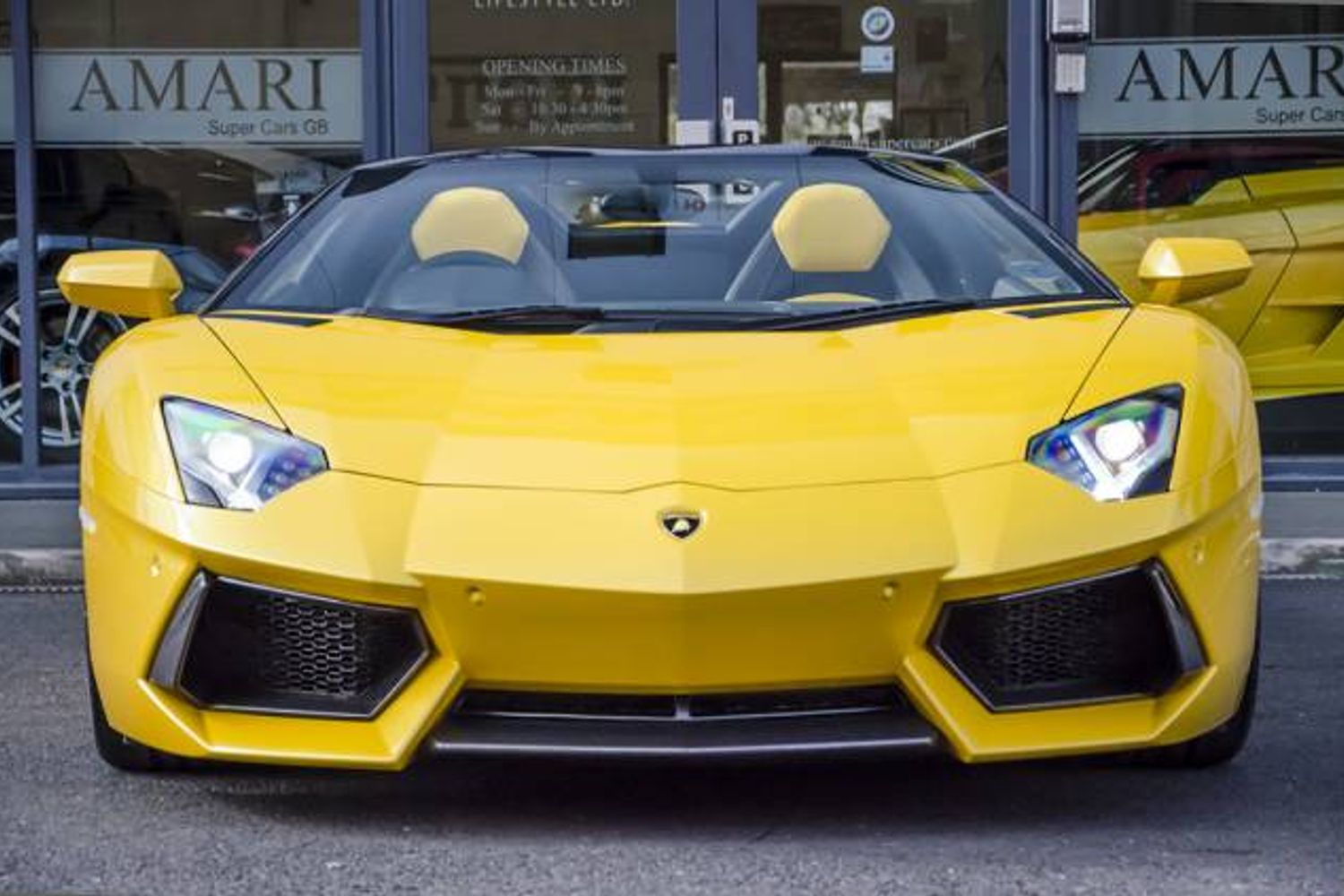 LAMBORGHINI AVENTADOR ROADSTER LP 700-4 ISR
