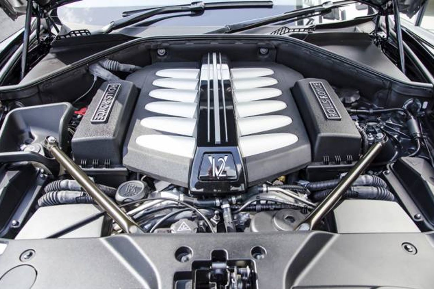 ROLLS-ROYCE GHOST SALOON 4dr Auto