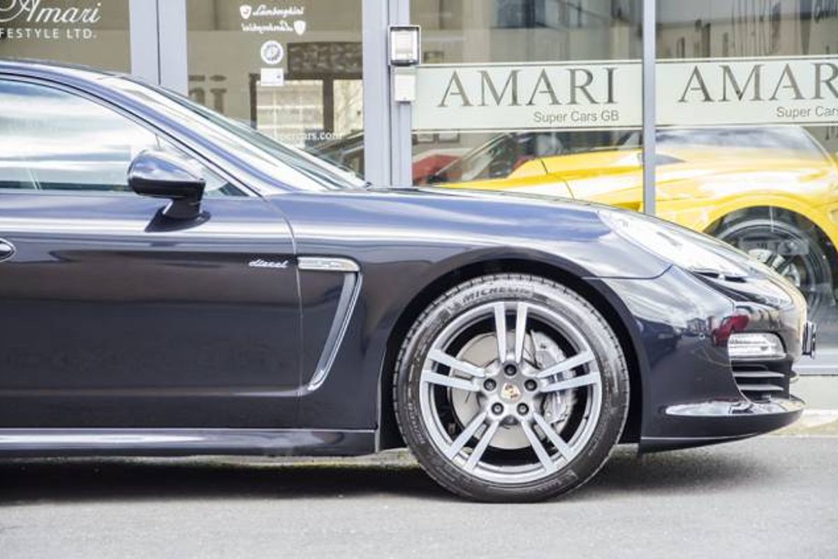 PORSCHE PANAMERA DIESEL SALOON 3.0 V6 Diesel Tiptronic S