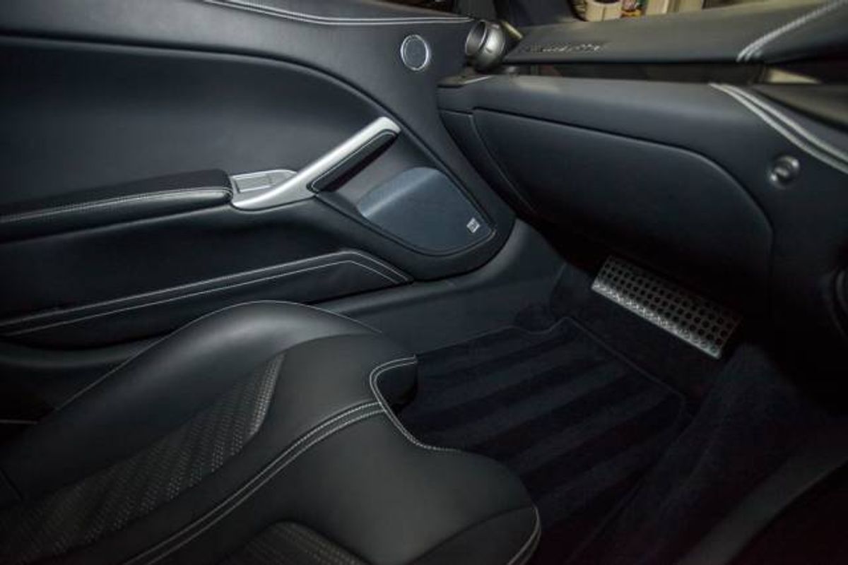 FERRARI F12 BERLINETTA COUPE 2dr Auto