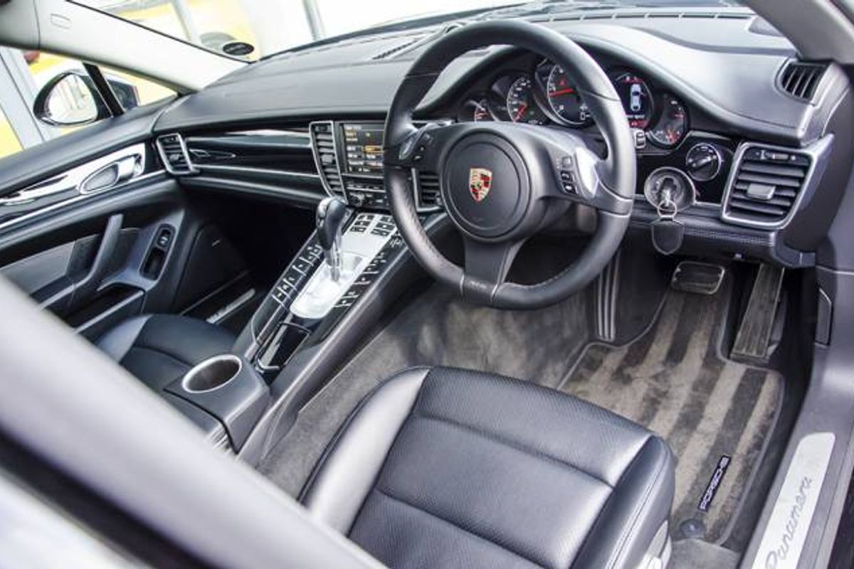 PORSCHE PANAMERA DIESEL SALOON 3.0 V6 Diesel Tiptronic S