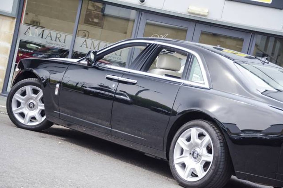 ROLLS-ROYCE GHOST SALOON 4dr Auto