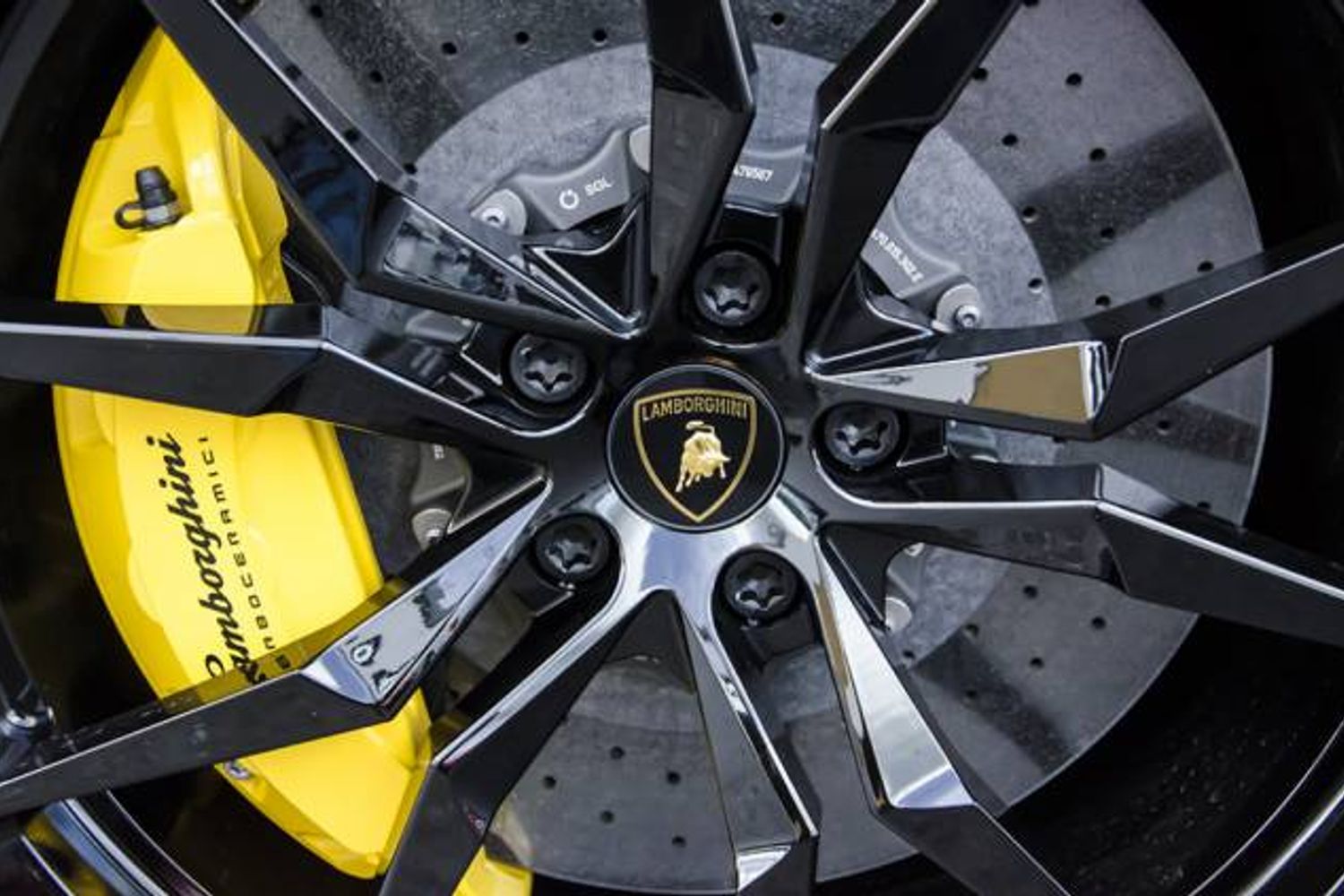 LAMBORGHINI AVENTADOR ROADSTER LP 700-4 ISR