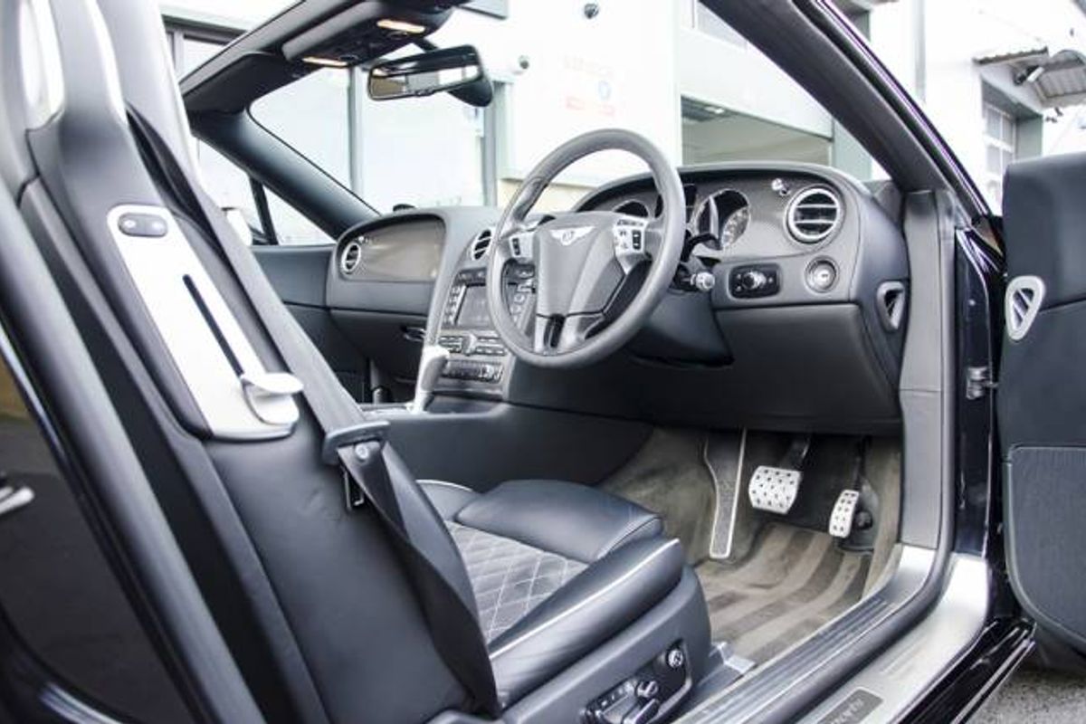 BENTLEY CONTINENTAL GTC CONVERTIBLE 6.0 W12 Supersports Auto