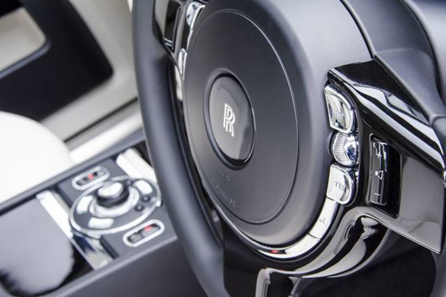 ROLLS-ROYCE GHOST SALOON 4dr Auto