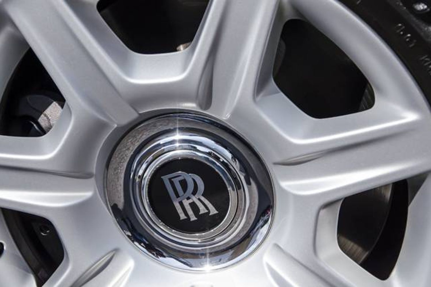 ROLLS-ROYCE GHOST SALOON 4dr Auto