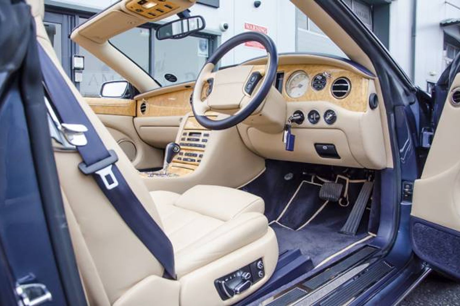 BENTLEY AZURE CONVERTIBLE 6.7 V8 Auto