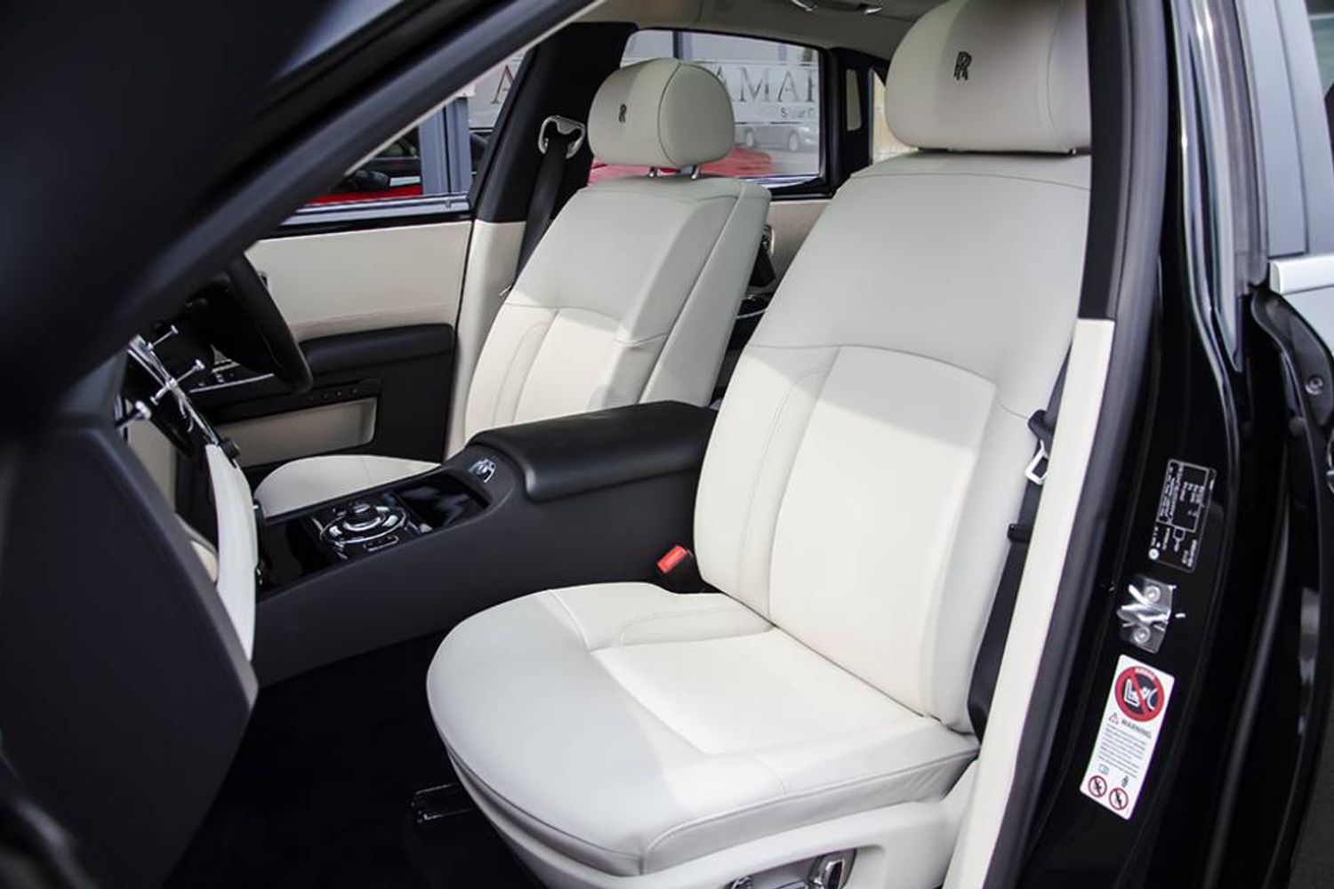 ROLLS-ROYCE GHOST SALOON 4dr Auto