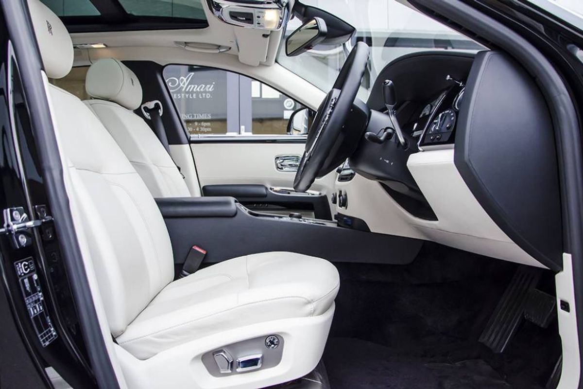ROLLS-ROYCE GHOST SALOON 4dr Auto