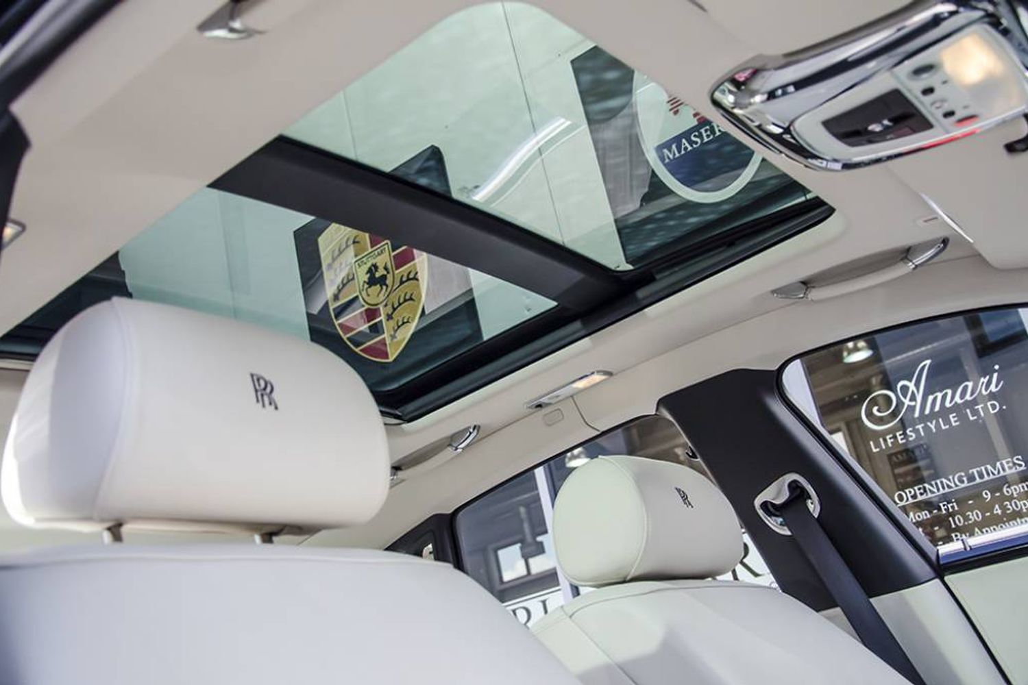 ROLLS-ROYCE GHOST SALOON 4dr Auto