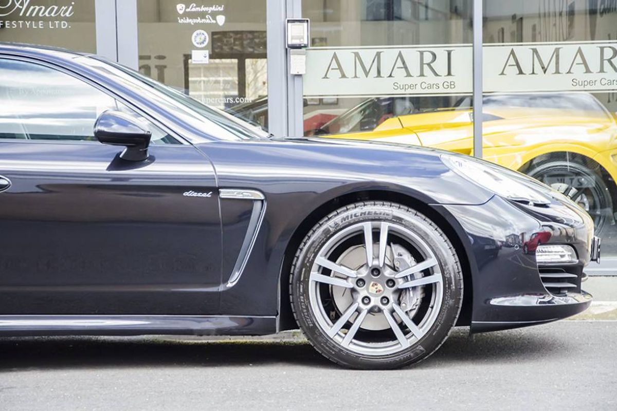 PORSCHE PANAMERA DIESEL SALOON 3.0 V6 Diesel Tiptronic S