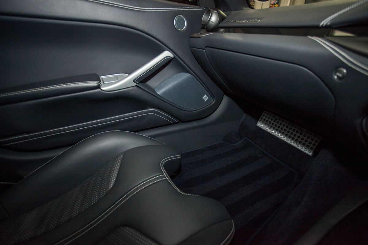 FERRARI F12 BERLINETTA COUPE 2dr Auto