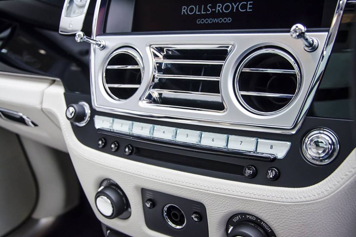 ROLLS-ROYCE GHOST SALOON 4dr Auto