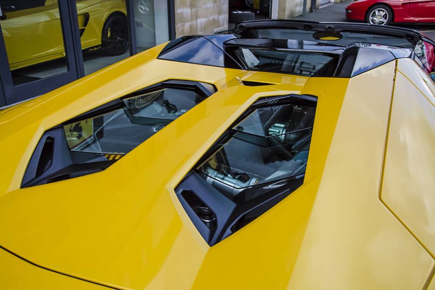 LAMBORGHINI AVENTADOR ROADSTER LP 700-4 ISR