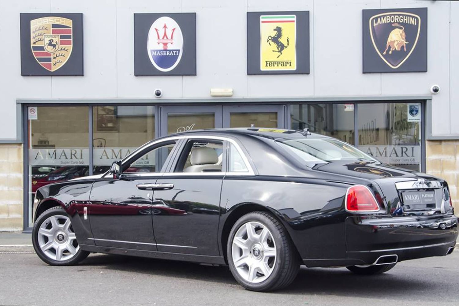 ROLLS-ROYCE GHOST SALOON 4dr Auto