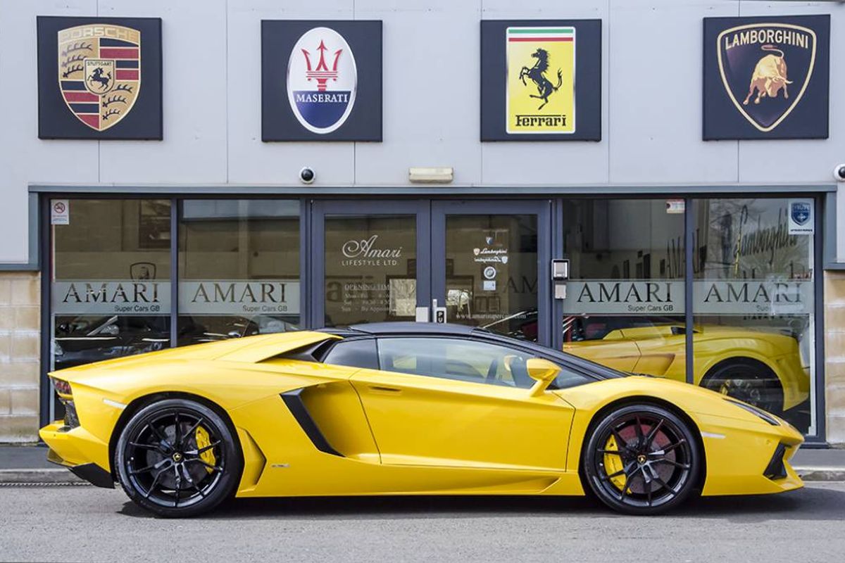 LAMBORGHINI AVENTADOR ROADSTER LP 700-4 ISR