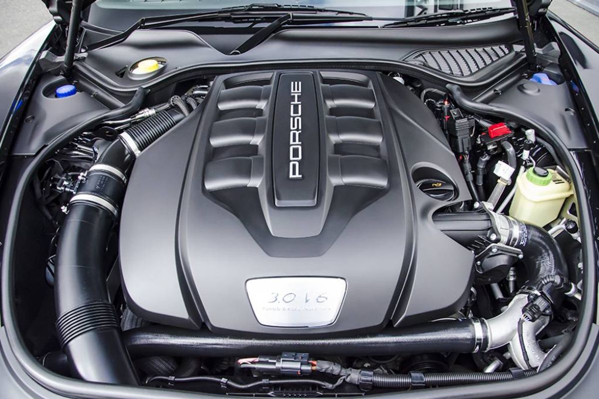 PORSCHE PANAMERA DIESEL SALOON 3.0 V6 Diesel Tiptronic S