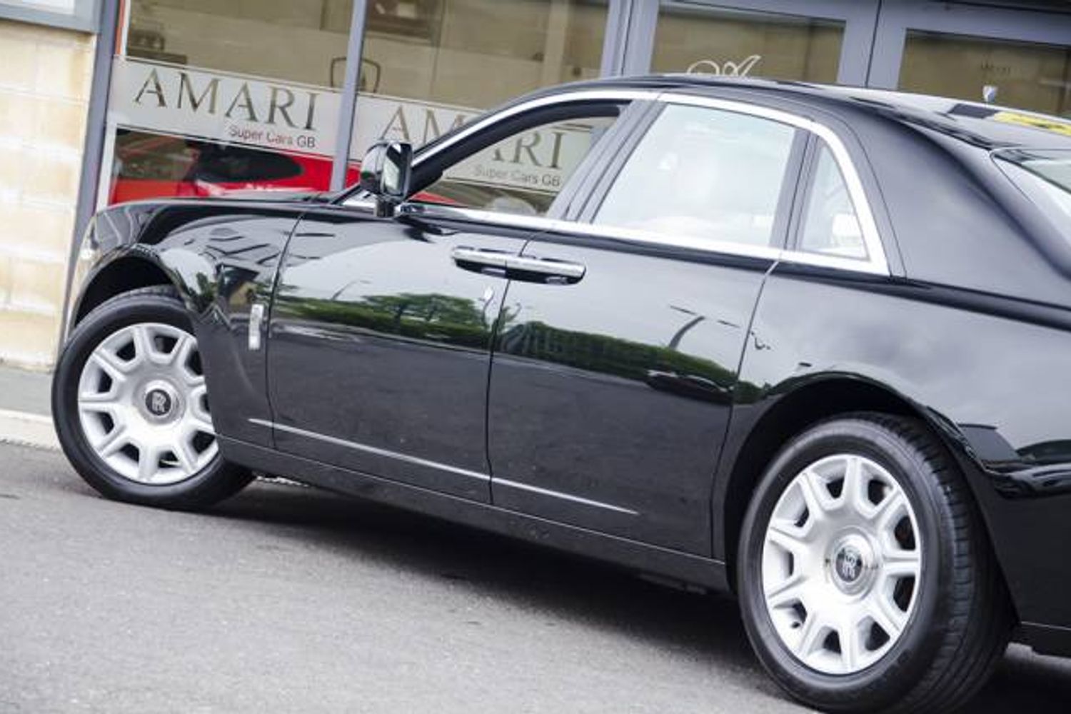 ROLLS-ROYCE GHOST SALOON 4dr Auto