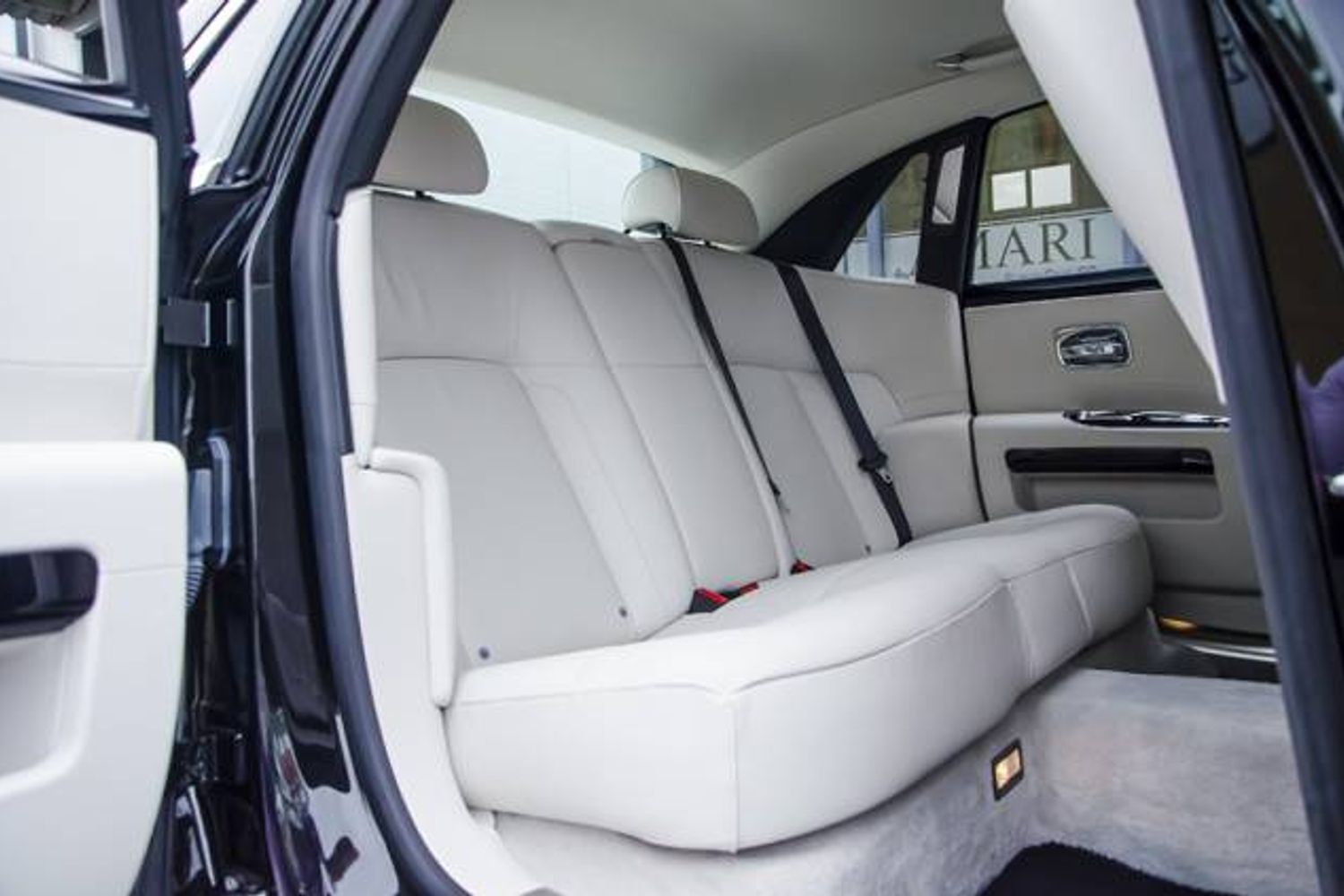 ROLLS-ROYCE GHOST SALOON 4dr Auto