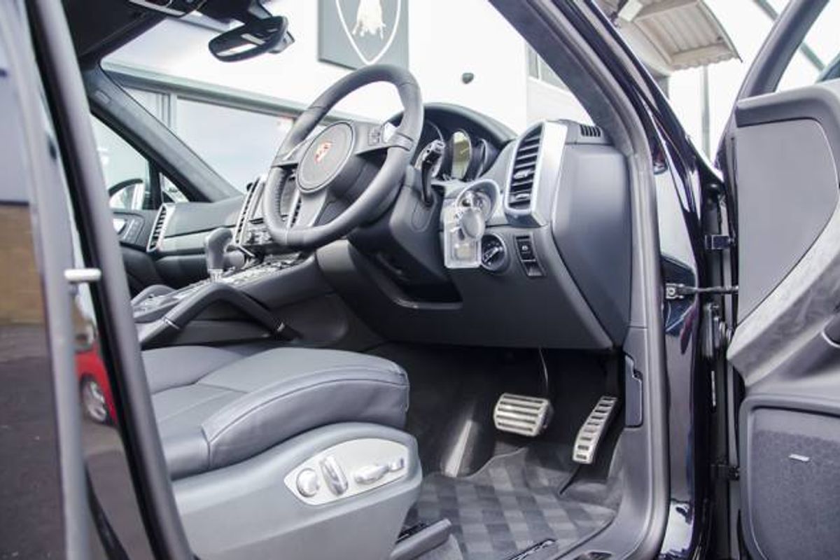 PORSCHE CAYENNE ESTATE GTS Tiptronic S