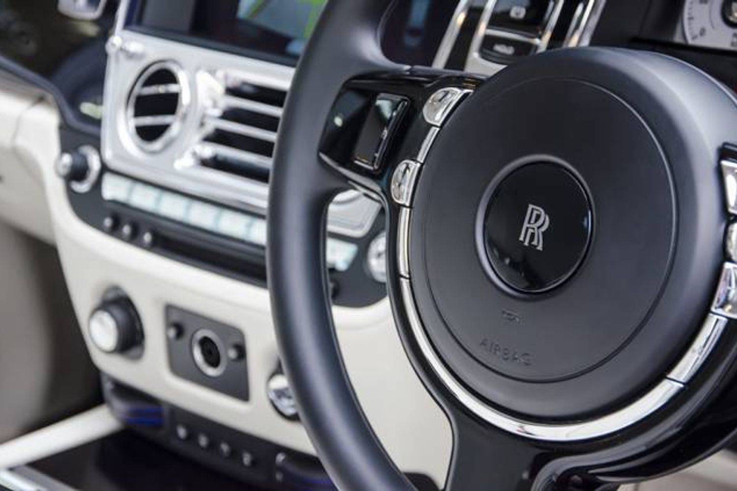 ROLLS-ROYCE GHOST SALOON 4dr Auto