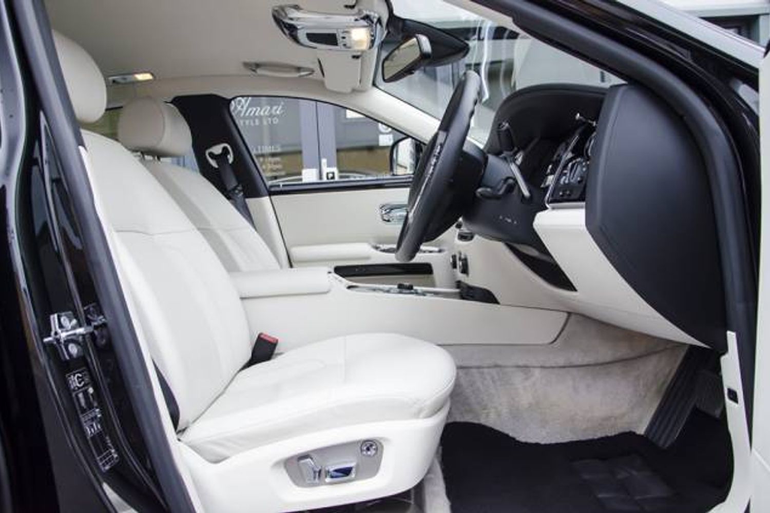 ROLLS-ROYCE GHOST SALOON 4dr Auto