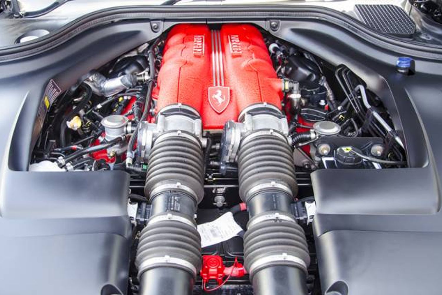 FERRARI CALIFORNIA CONVERTIBLE 2+ F1