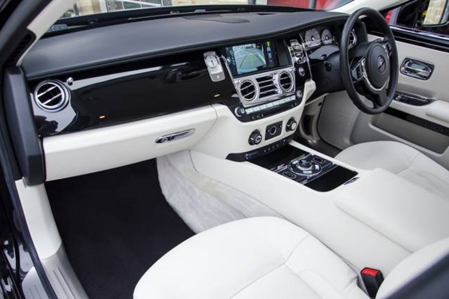 ROLLS-ROYCE GHOST SALOON 4dr Auto