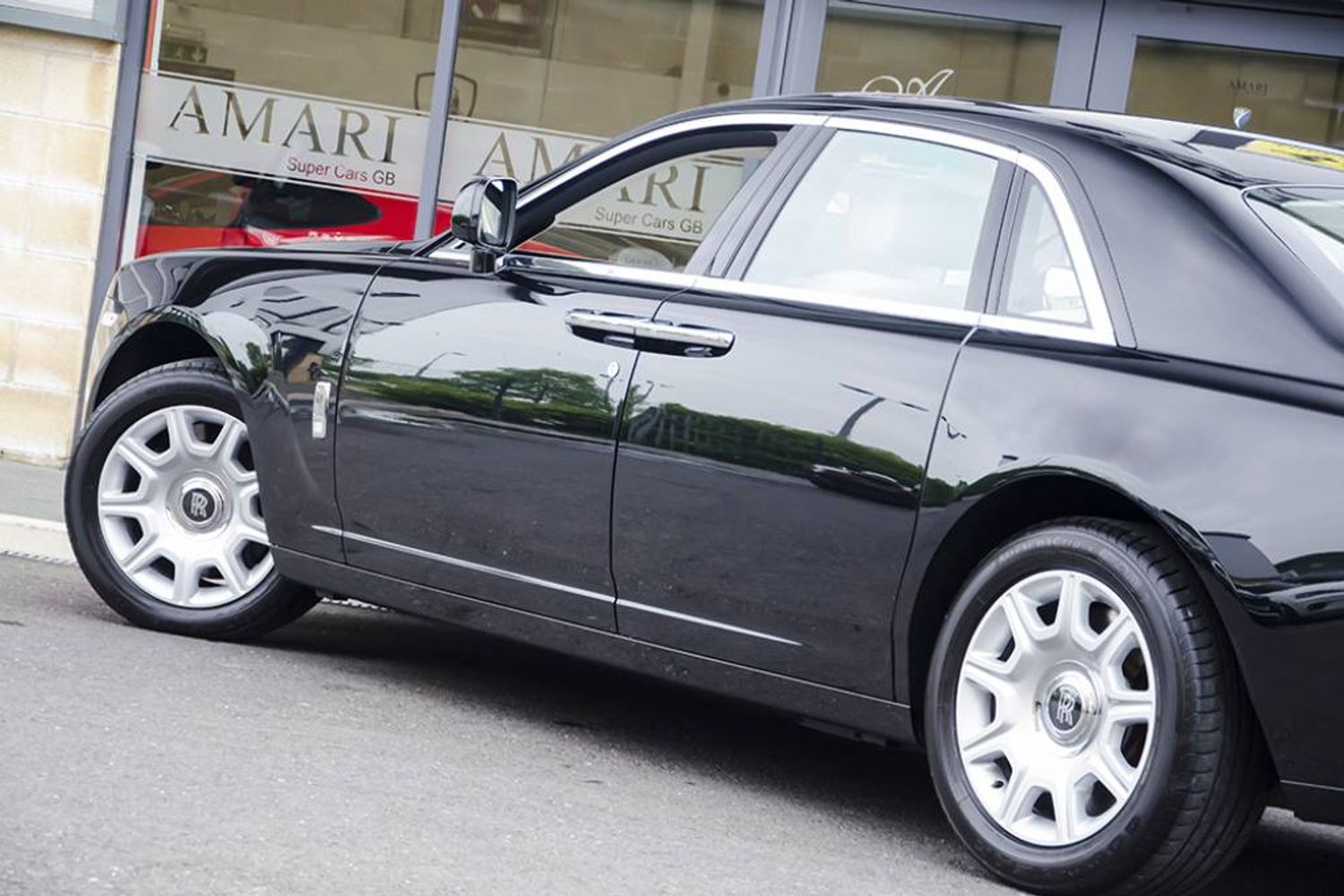 ROLLS-ROYCE GHOST SALOON 4dr Auto