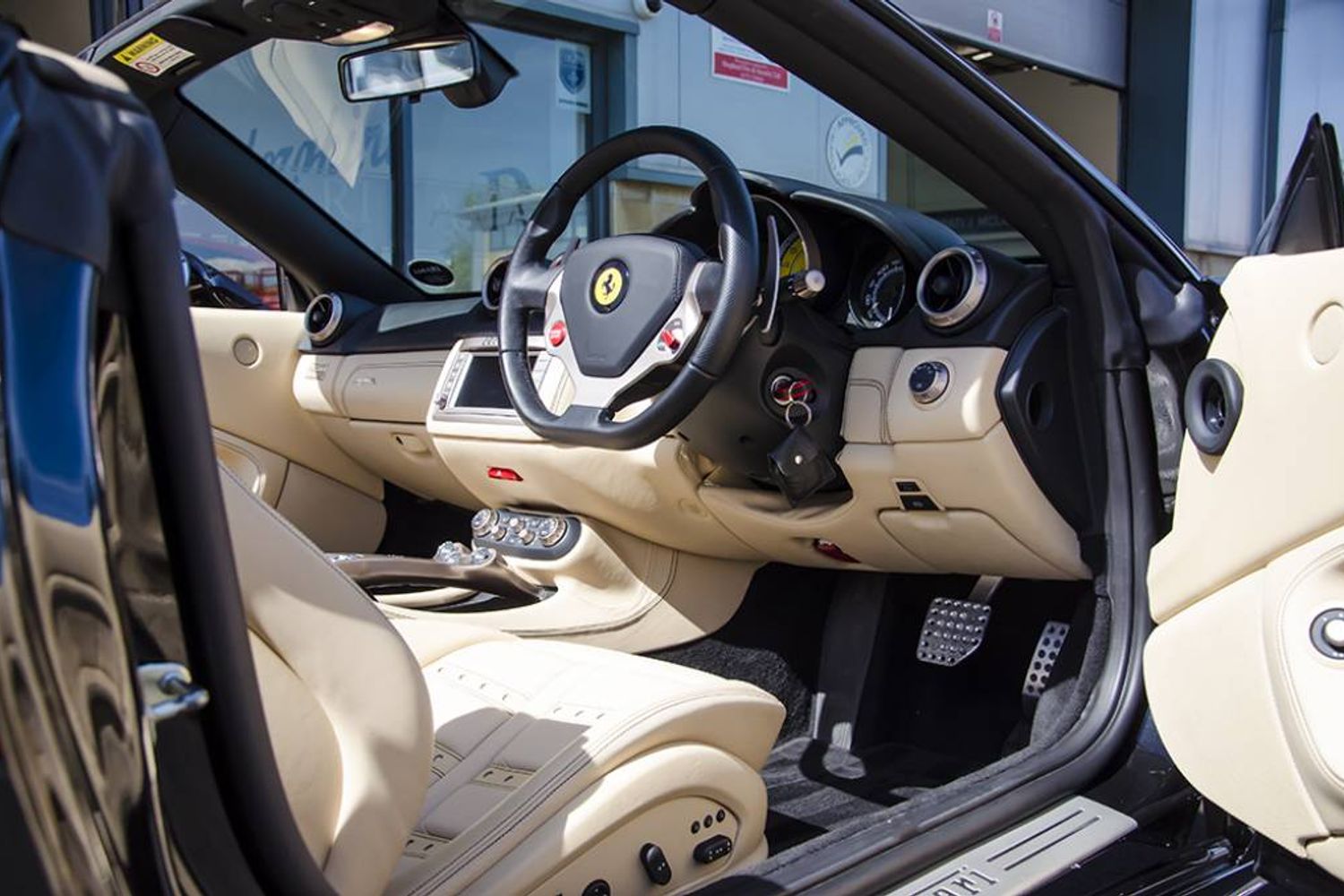 FERRARI CALIFORNIA CONVERTIBLE 2+ F1