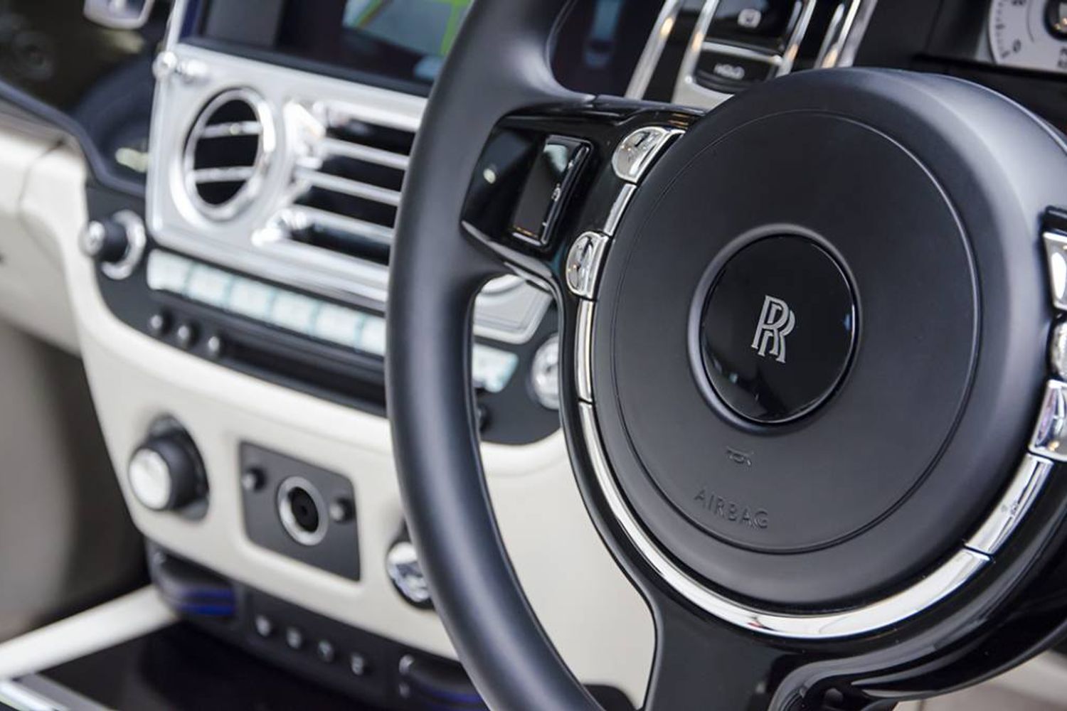 ROLLS-ROYCE GHOST SALOON 4dr Auto