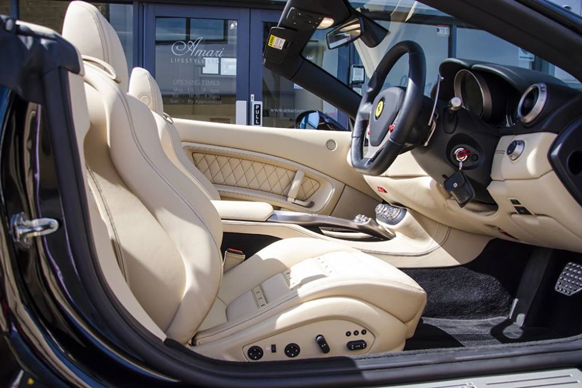 FERRARI CALIFORNIA CONVERTIBLE 2+ F1