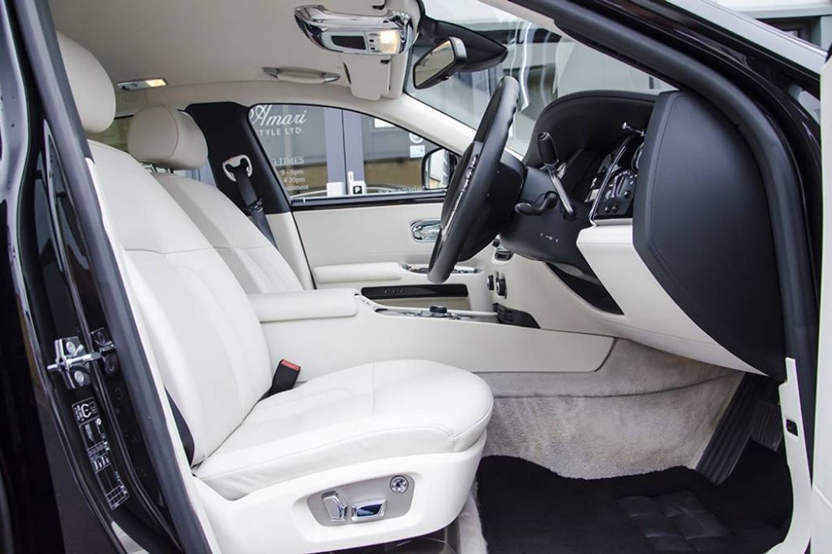 ROLLS-ROYCE GHOST SALOON 4dr Auto