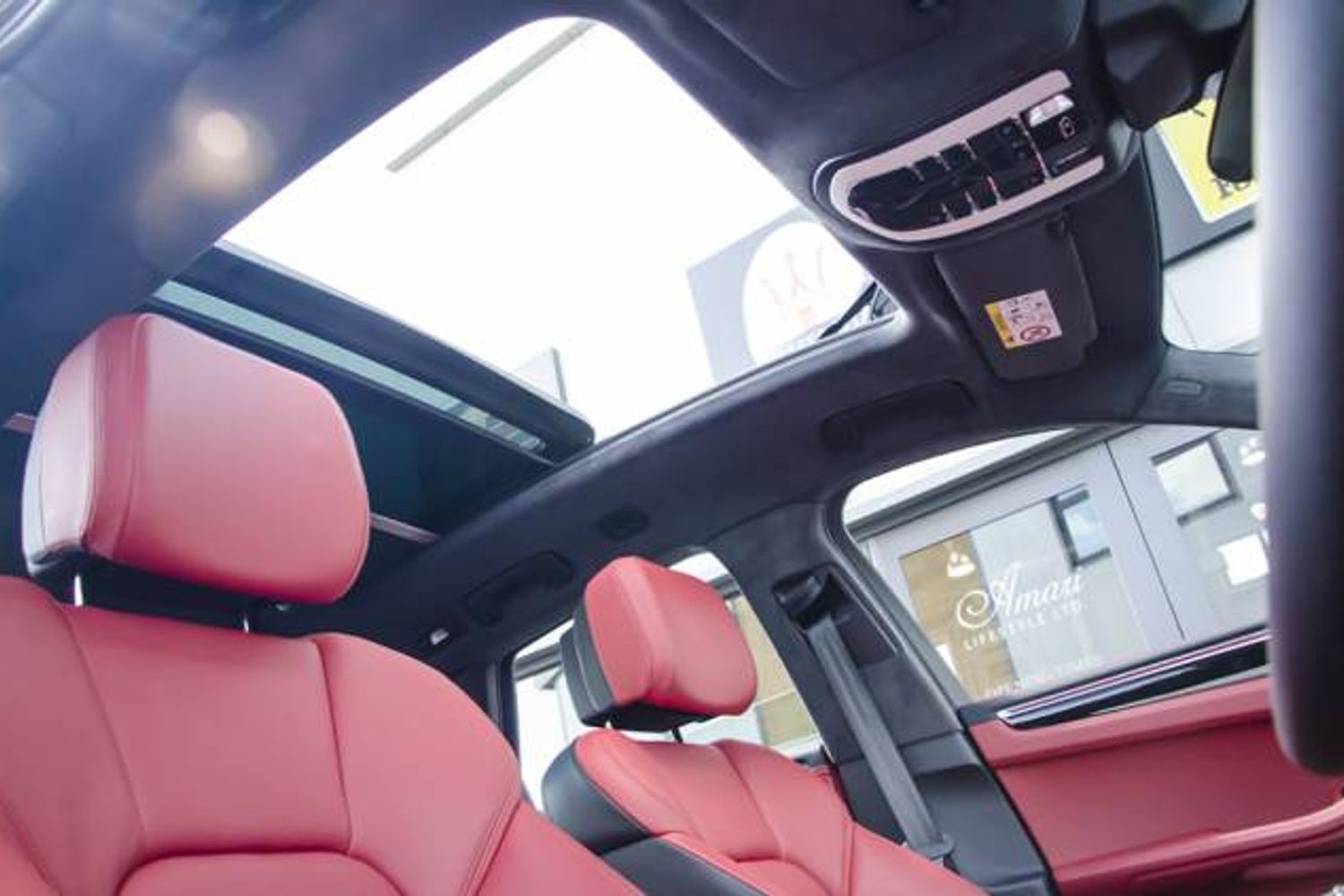 PORSCHE MACAN ESTATE Turbo PDK