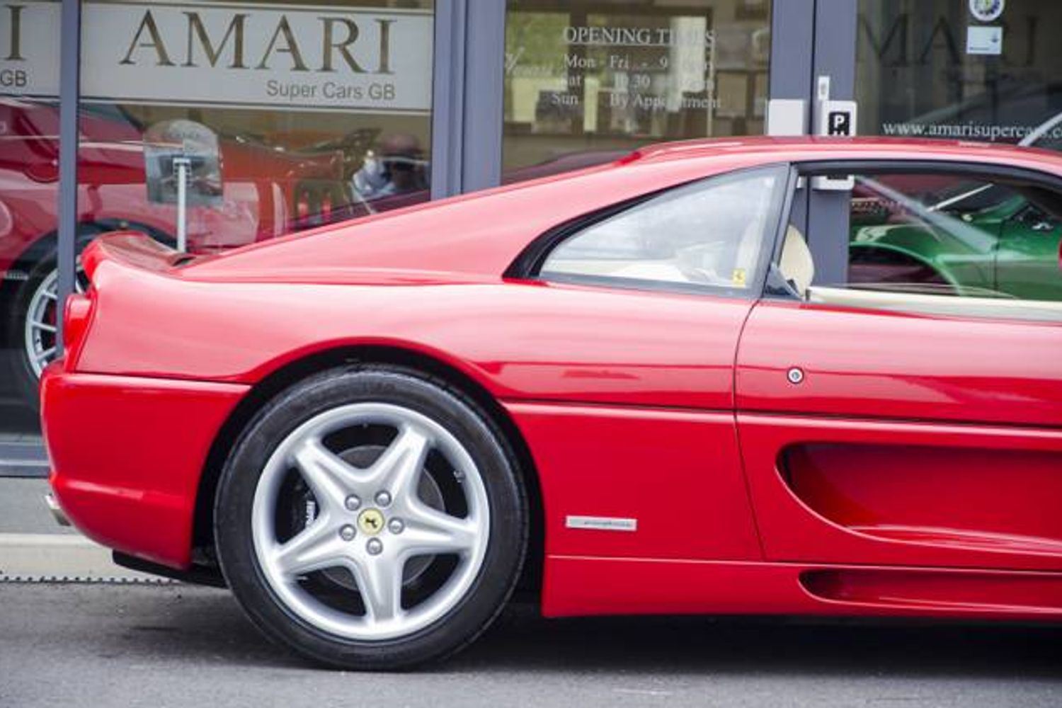 FERRARI F355 COUPE Berlinetta