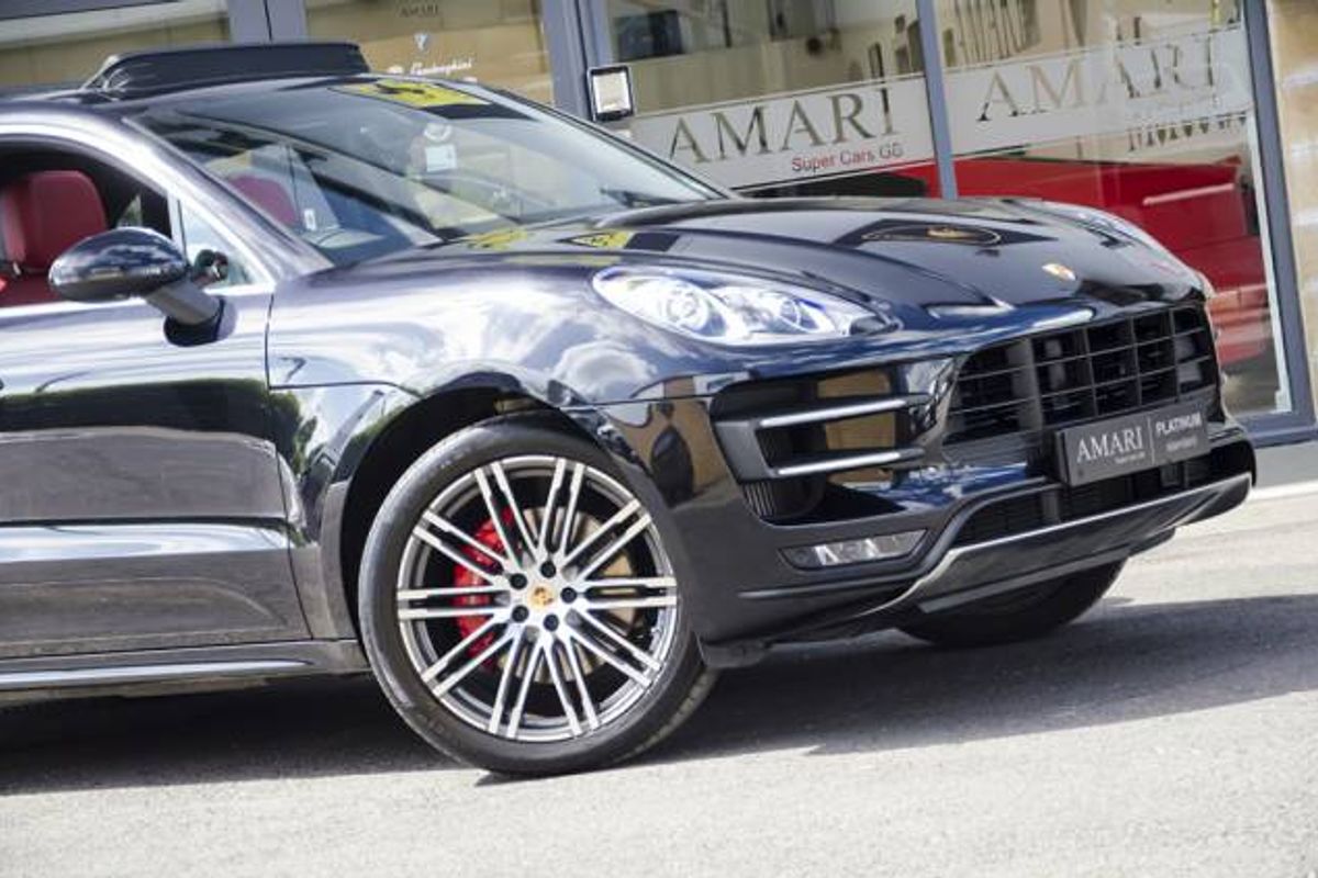 PORSCHE MACAN ESTATE Turbo PDK