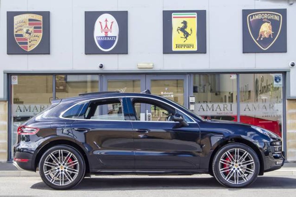 PORSCHE MACAN ESTATE Turbo PDK