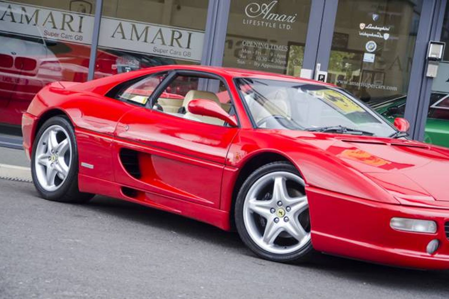 FERRARI F355 COUPE Berlinetta