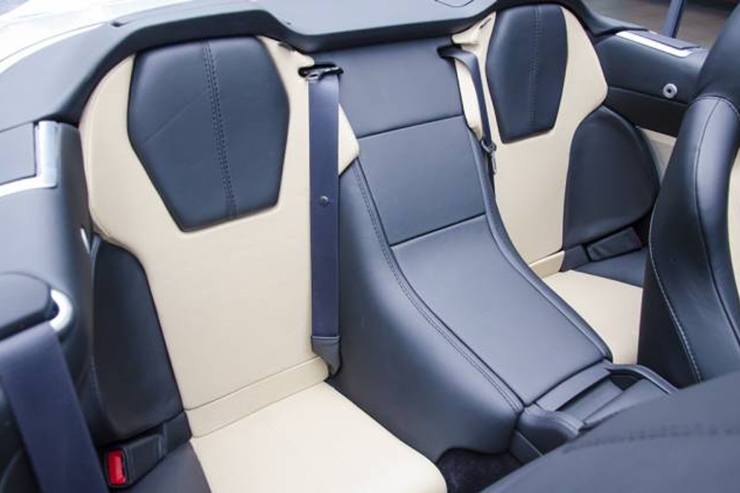 ASTON MARTIN DBS CONVERTIBLE V12 Volante Touchtronic Auto
