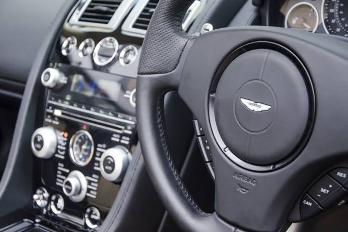 ASTON MARTIN DBS CONVERTIBLE V12 Volante Touchtronic Auto