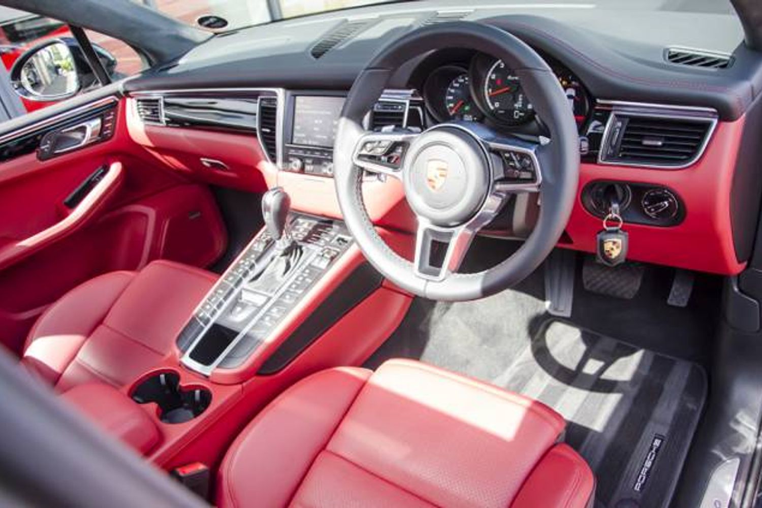 PORSCHE MACAN ESTATE Turbo PDK