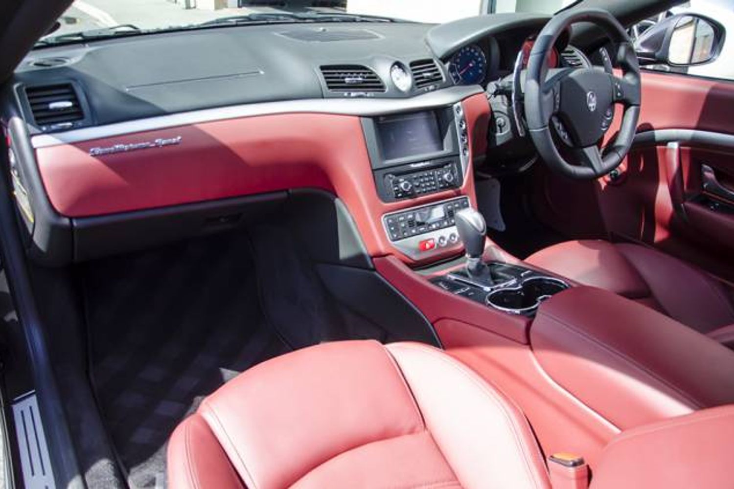 MASERATI GRANTURISMO COUPE V8 Sport MC Shift