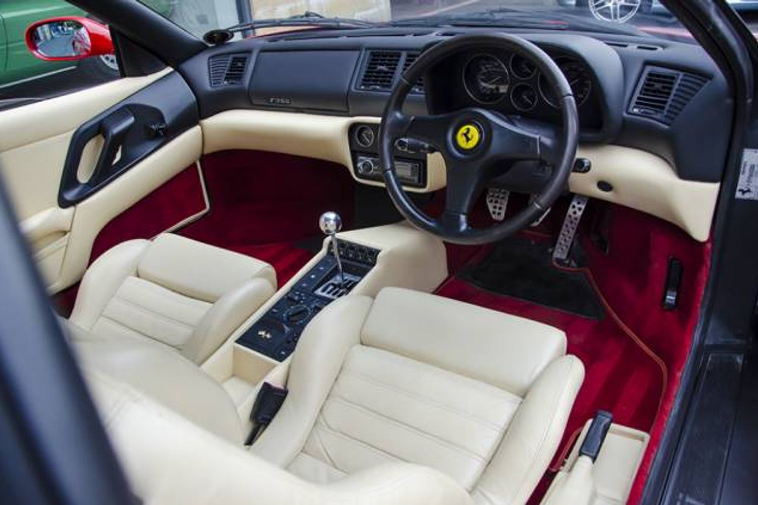 FERRARI F355 COUPE Berlinetta