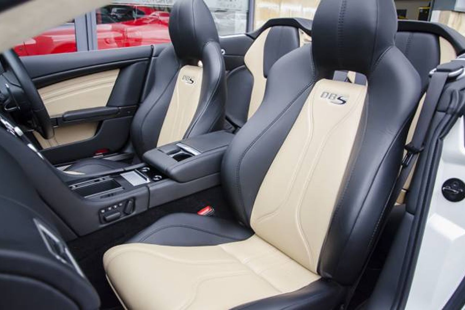 ASTON MARTIN DBS CONVERTIBLE V12 Volante Touchtronic Auto