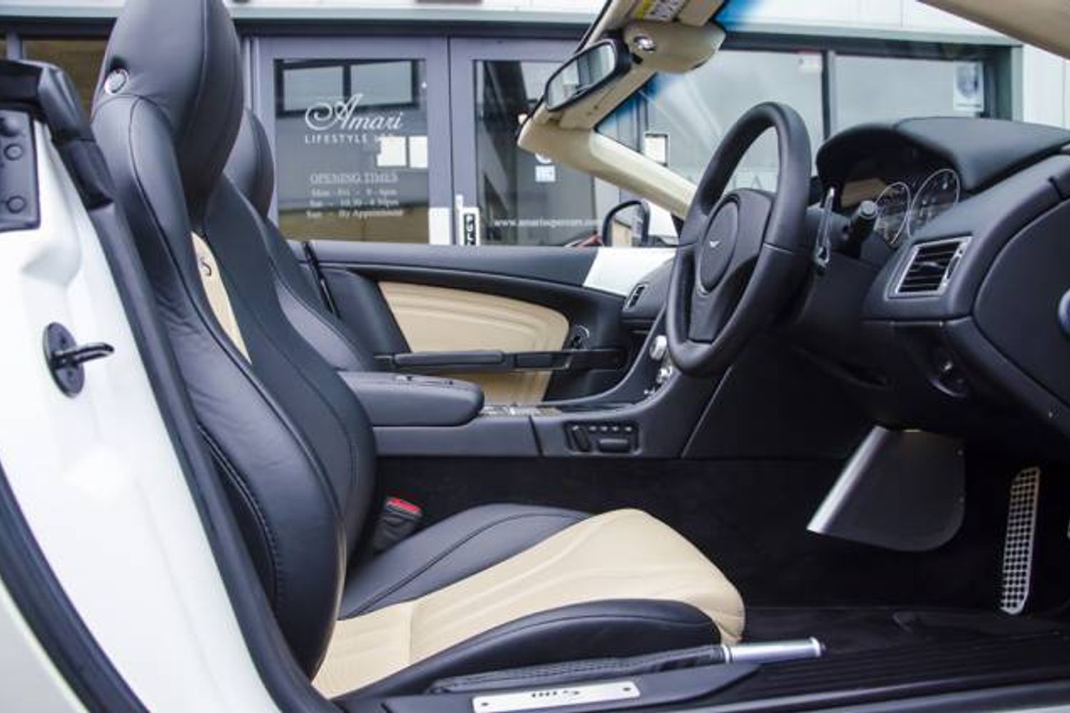 ASTON MARTIN DBS CONVERTIBLE V12 Volante Touchtronic Auto