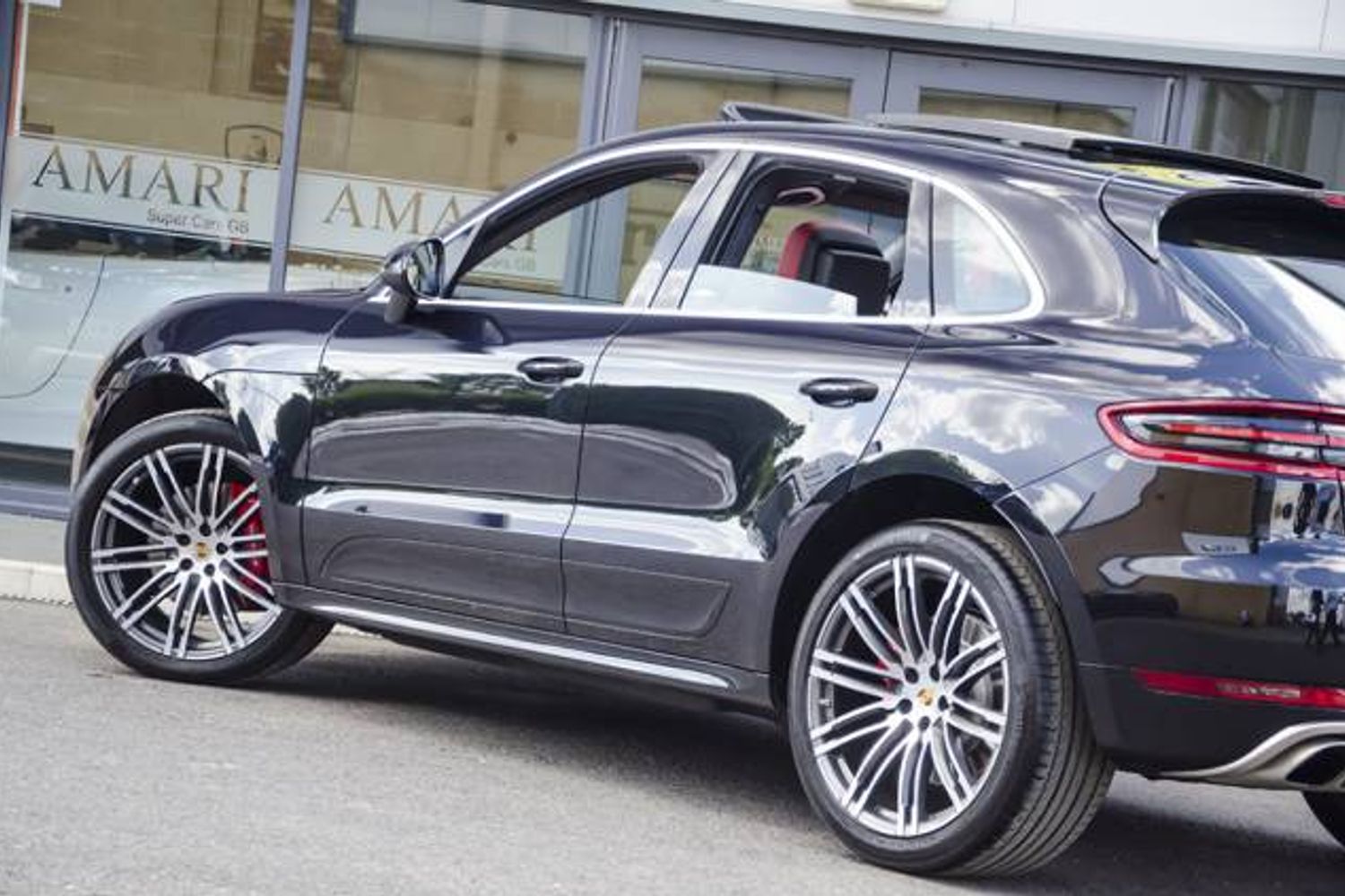 PORSCHE MACAN ESTATE Turbo PDK