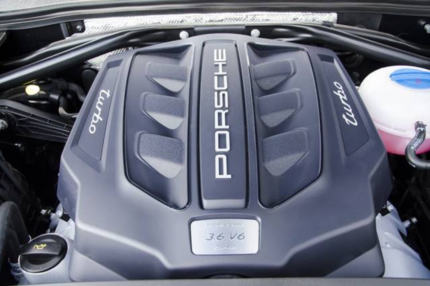 PORSCHE MACAN ESTATE Turbo PDK